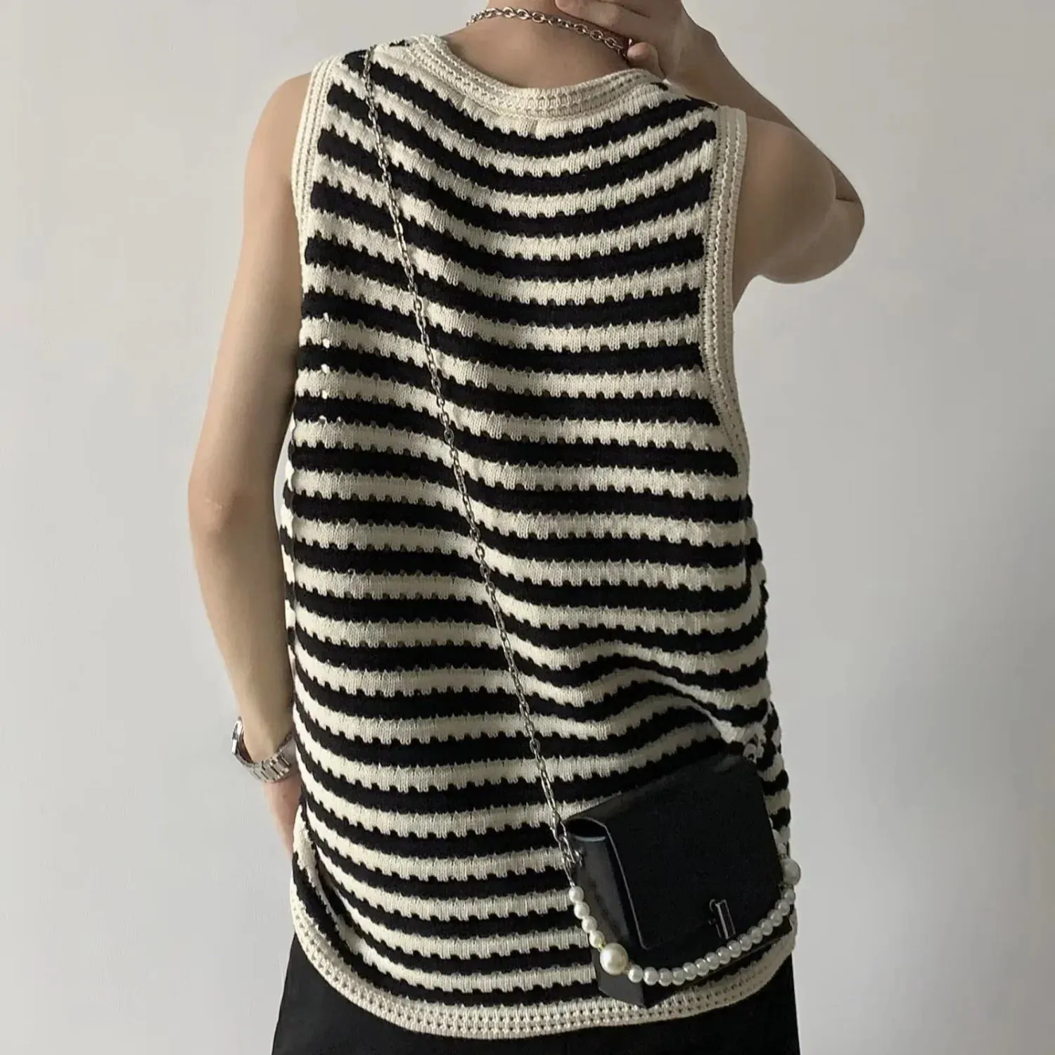 New Black and White Striped Hollow Mens Sweater Vest Casual Loose Sleeveless Houndstooth Harajuku Spaghetti Straps Sweater Vest