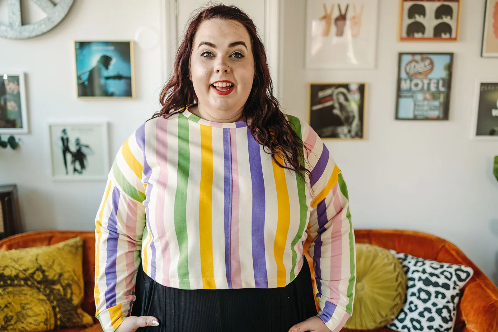 rhoda cropped sweatshirt in striped